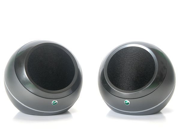 GravaStar Review - This Alien looking portable speaker is awesome