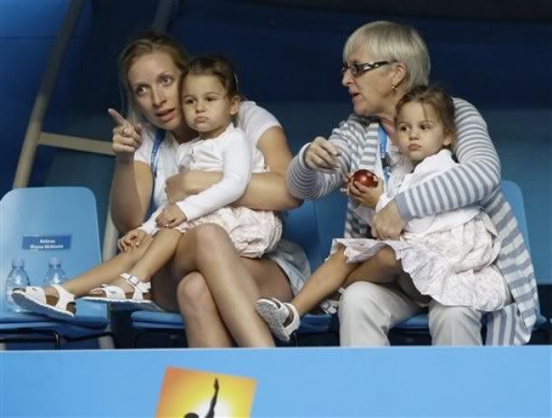 http://i1194.photobucket.com/albums/aa362/actu-tennis2011/EVENEMENTIEL/Fun%20and%20Random/Fed5.jpg