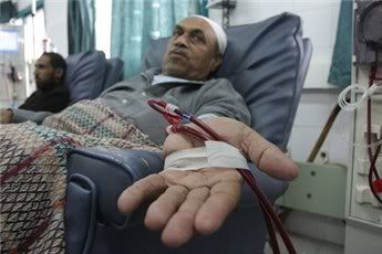 Palestinian man awaiting Kidney Transplant in Gaza Hospital
