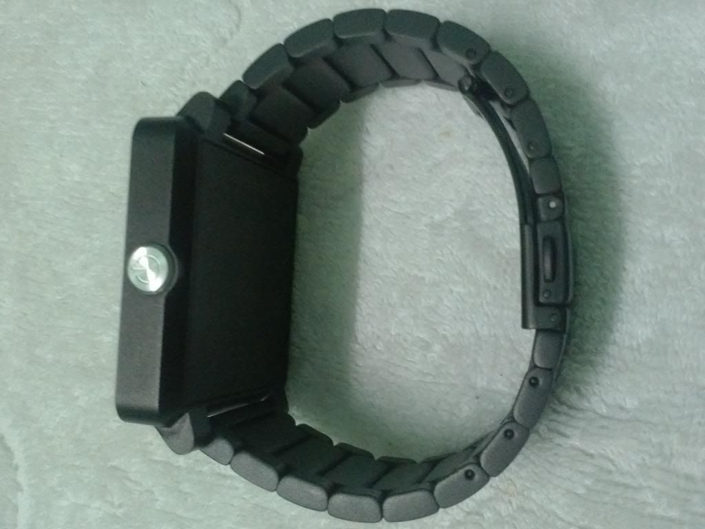 SmartWatch 2 Sony lên sàn trong đêm - 1