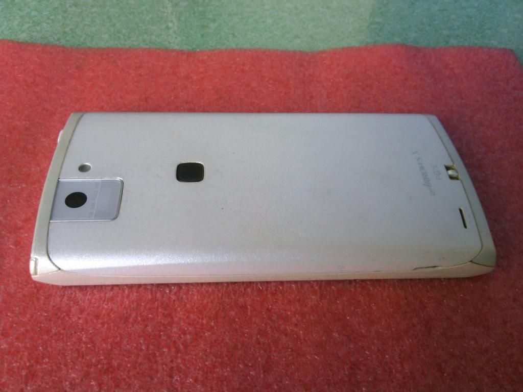 Cặp Docomo F02e trắng 99% - 4