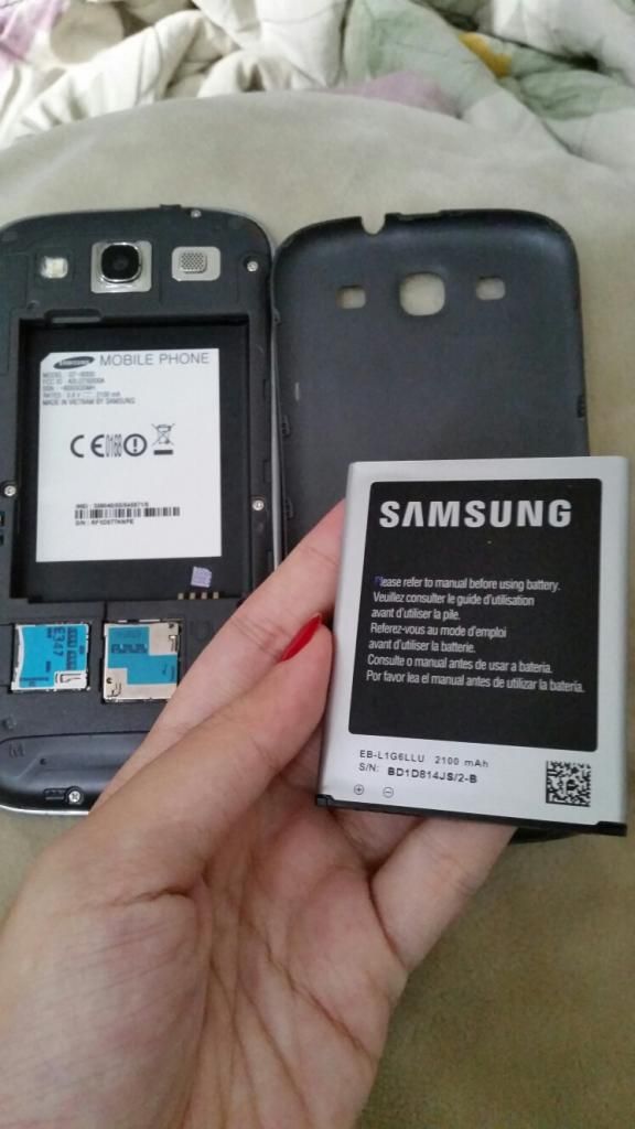 Cần bán Galaxy S3 nứt kiếng giá rẻ !