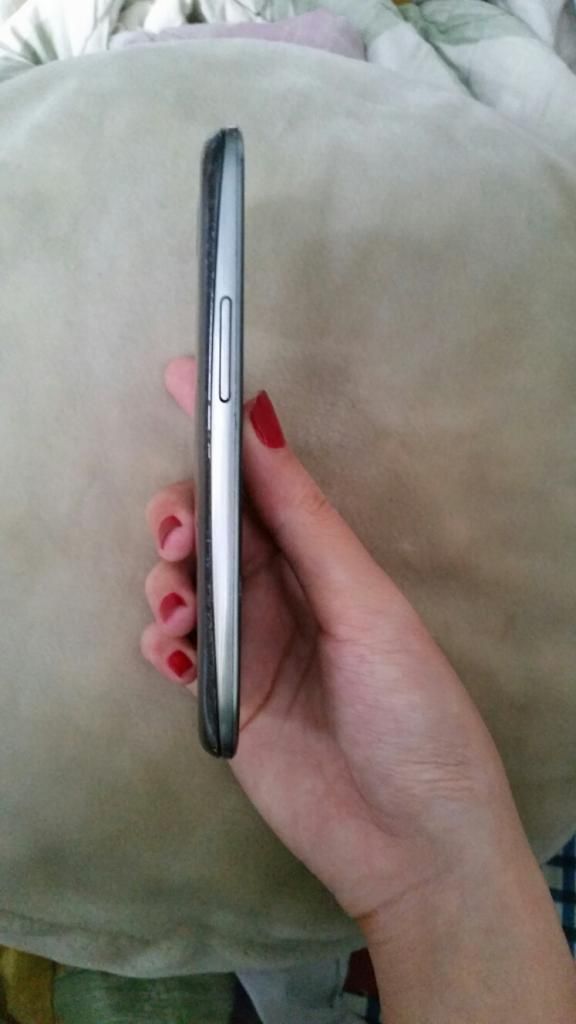 Cần bán Galaxy S3 nứt kiếng giá rẻ ! - 1