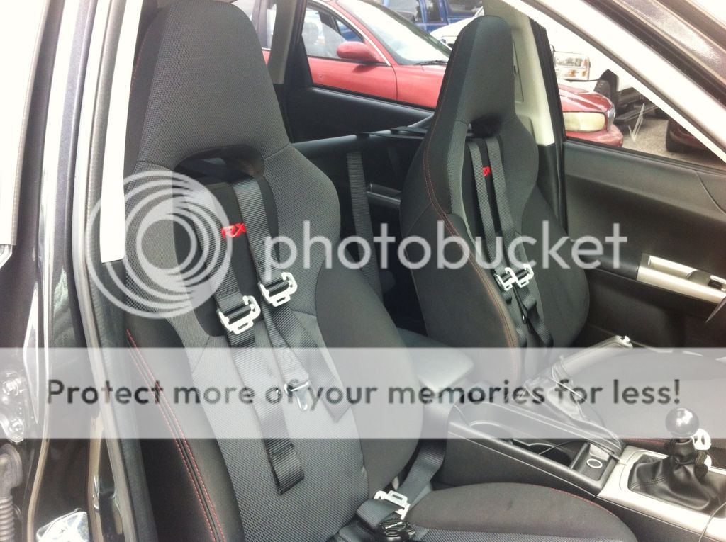 FS (For Sale) 08+ wrx harness bar and pair of 4 point harnesses NASIOC